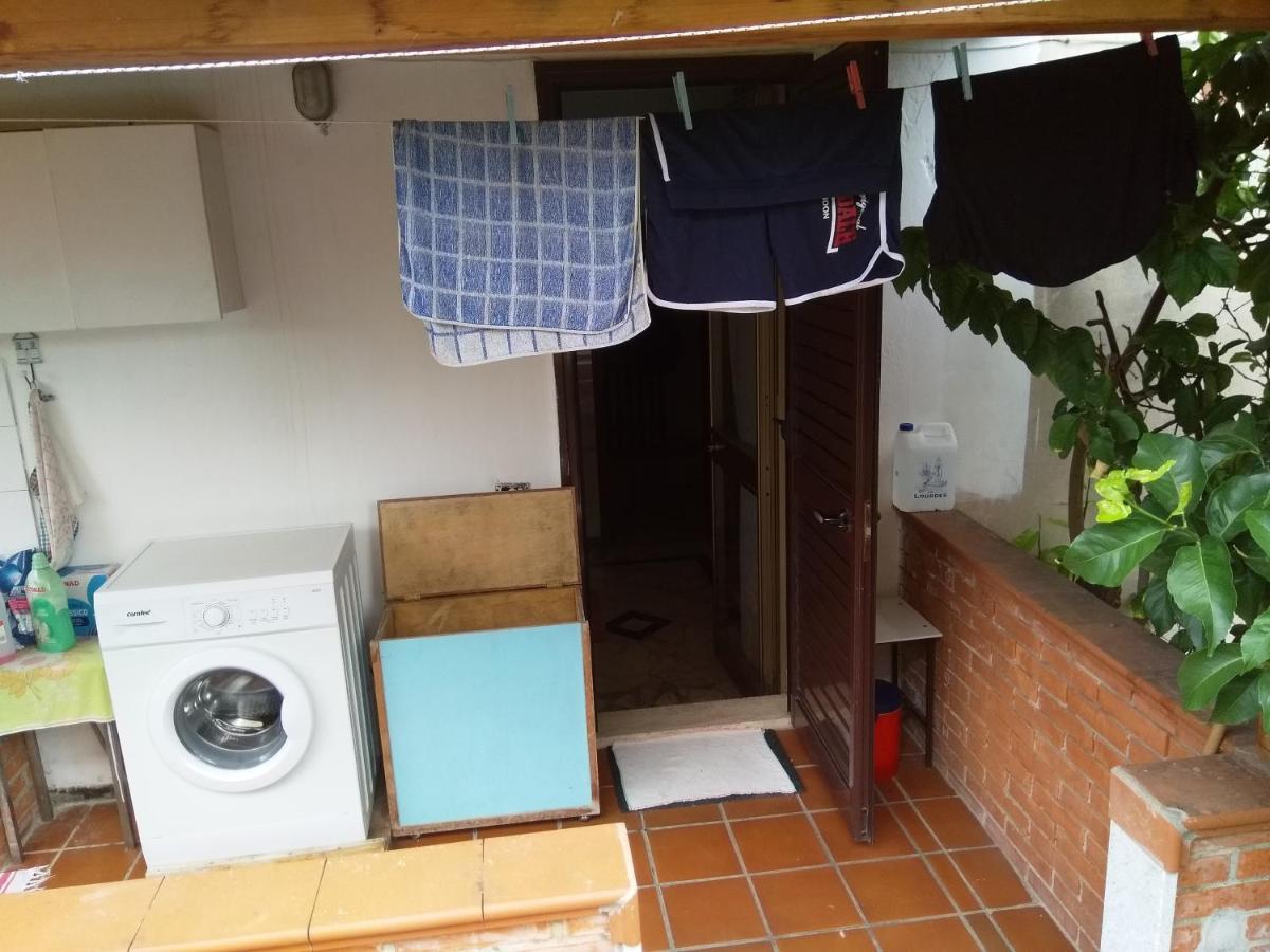 Appartamento con balcone e giardino Massa  Esterno foto