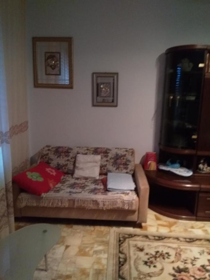 Appartamento con balcone e giardino Massa  Esterno foto